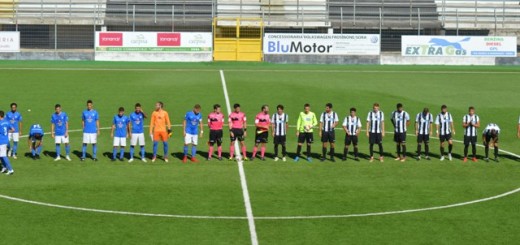 Squadre al centro del campo - Sora calcio vs Montespaccato Savoia immagine 5