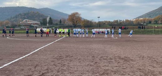 squadre al centro del campo - Tecchiena e Ceccano