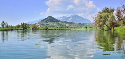 14924527 - lake of posta fibreno, frosinone