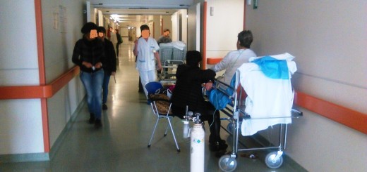 Foto UIL - Pazienti nei corridoi bis