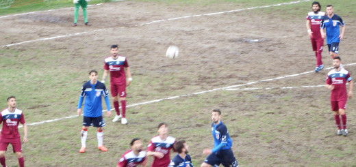 Foto d) contrasto di gioco in area del Pomigilano
