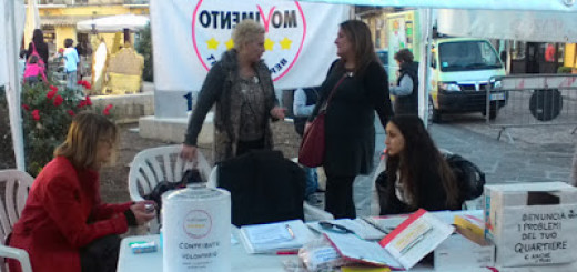 Gazebo MoVimento 5 Stelle bis