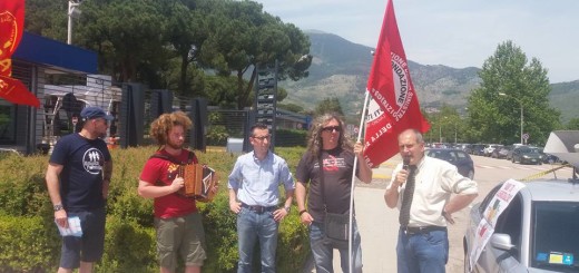 Manifestazione davanti la Fca di P. S. Germano