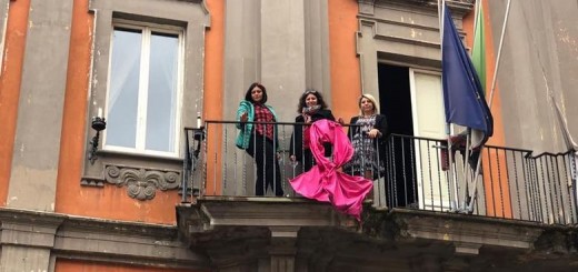 Fiocco Rosa Iniziativa Donne tre testimonial