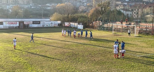 calcio di punizione Ceccano