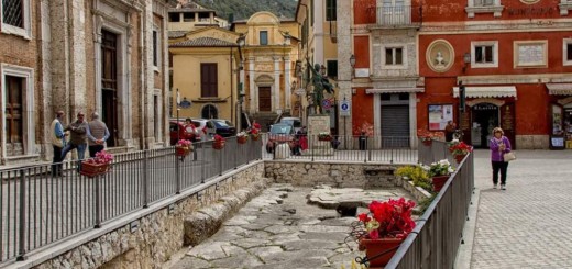 ingresso via Aquila Romana