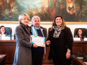 Antonella Rizzo premiata da Anna Adriana Tamburrini