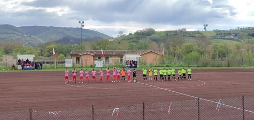 Posta Fibreno - squadre al centro del campo bis