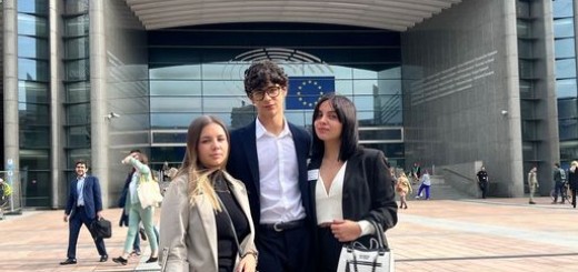Gli alunni dell'Istituto Superiore Vincenzo Simoncelli bis